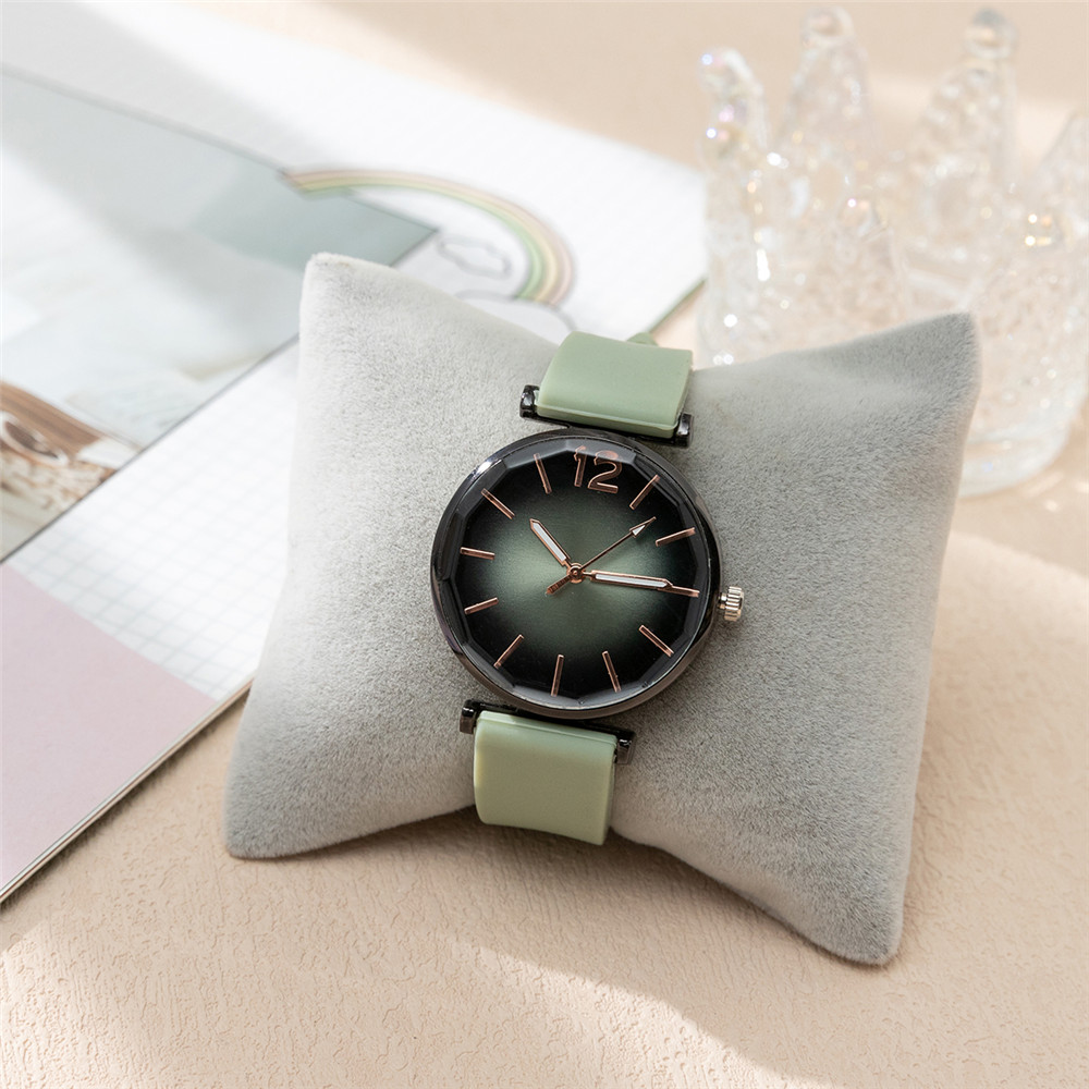 แฟชั่นผู้หญิงกีฬาสีดํา Dial คว - Silicone Band Women บทวิจารณ์และราคา